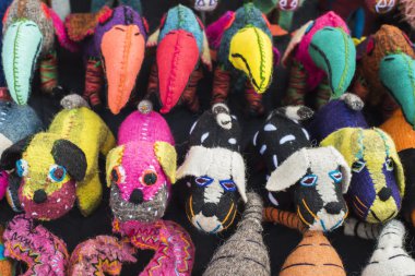 Kuş ve köpek hayvan el yapımı oyuncaklar görüntüleme Fuarı'nda