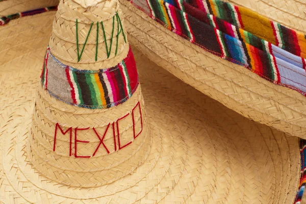 Sombrero tradicional mexicano sombrero de paja de cerca — Foto de Stock