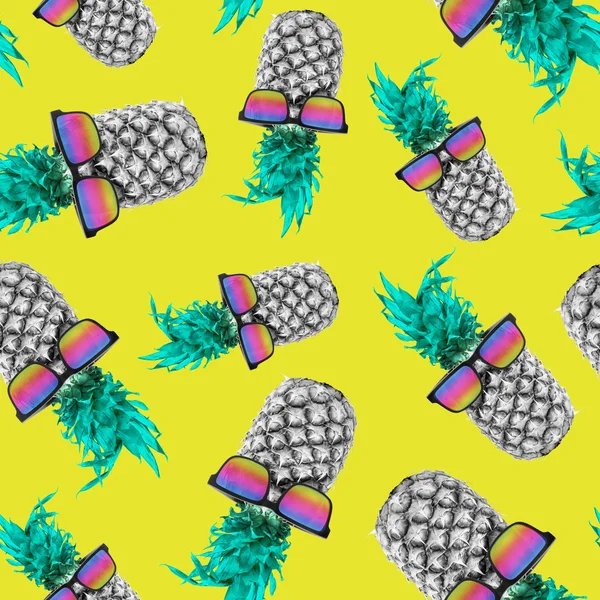 Summer pineapple with sunglasses seamless pattern