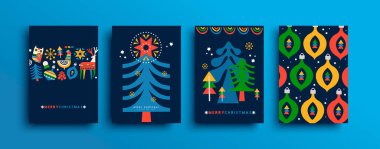 Mutlu Noeller halk sanatı tebrik kartı seti. Renkli İskandinav tarzı kış çam ağacı ve bayram süslemesi, xmas olayı için geometrik şekilli çizgi film.