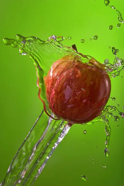 Apple water splash diet health lifestyle — Stock Photo, Image