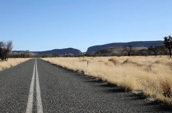 Las Impresionantes Cordilleras Macdonnell Las Afueras Alice Springs Territorio Del — Foto de Stock