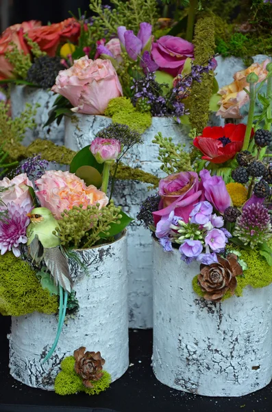 Colorful spring flower arrangements — Stock Photo, Image