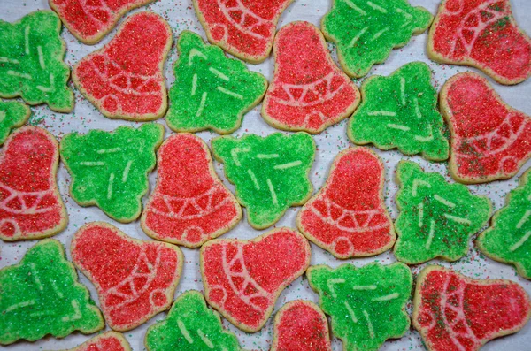 Red and green christmas cookies — Stock Photo, Image
