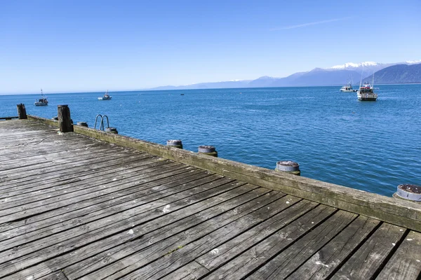 Old small wooden pier — Stock Photo, Image