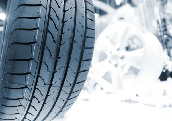 Vehicle tyre — Stock Photo, Image