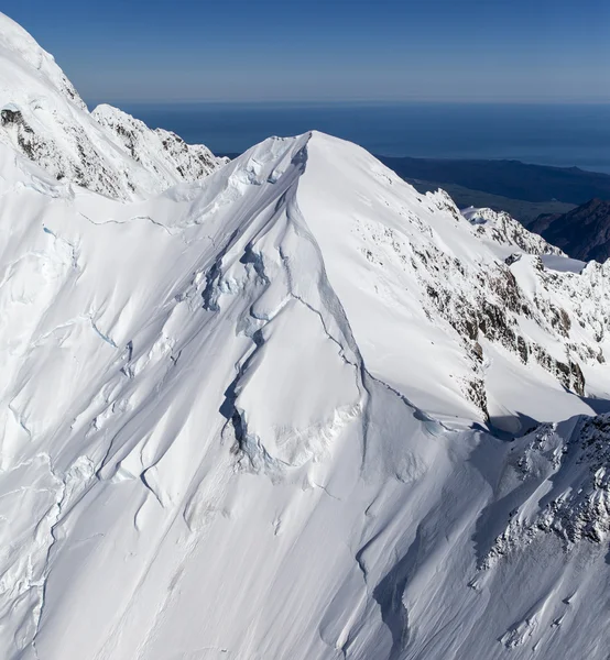 Nueva Zelanda montañas de nieve — Foto de Stock