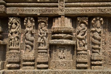 Güneş tapınağında, Konark heykel