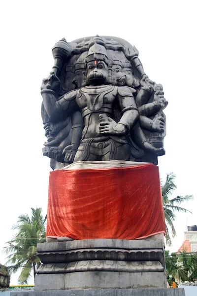 Statua Pietra Nera Anjaneya Multi Testa Multi Mano Rameswaram Tamil — Foto Stock