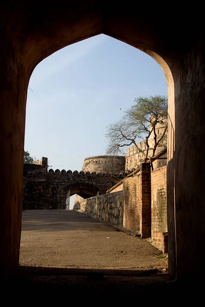 Widok Wnętrze Fortu Jhansi Jhansi Przez Drzwi Uttar Pradesh Indie — Zdjęcie stockowe