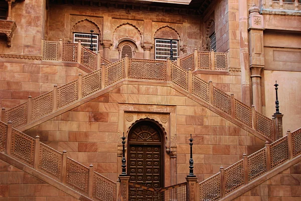 Symmetrical Stone Staircase — Stock Photo, Image