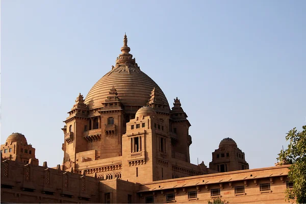 Центральный купол Умад-Бхавана — стоковое фото