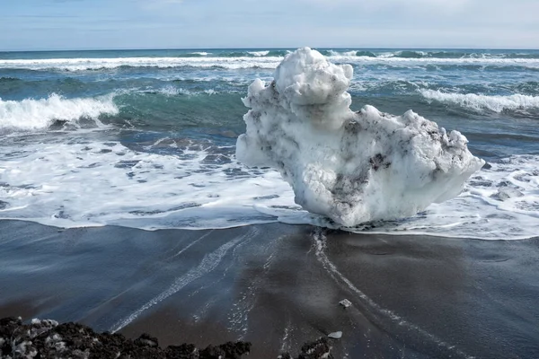 Belo Inverno Paisagem Ensolarada Costa Oceano Pacífico Areia Vulcânica Preta — Fotografia de Stock