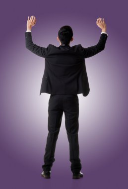 Asya iş adamı poz holding