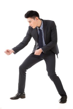 Pose kazma veya kürek kullanarak