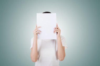 kadın korumak veya yüzünü gizleme