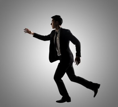 Kendine güvenen işadamı çalıştıran