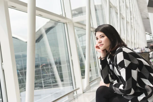 Asiático joven mujer — Foto de Stock