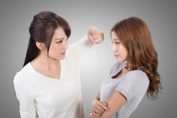 两个女人争执 — 图库照片