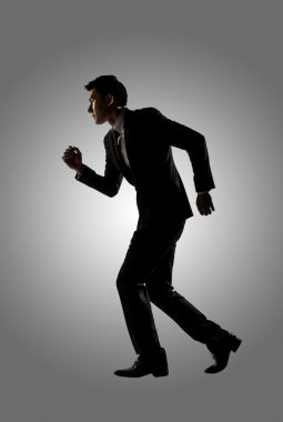 Kendine güvenen işadamı çalıştıran