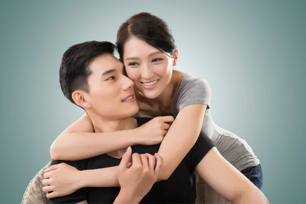 Young Asian couple — Stock Photo, Image