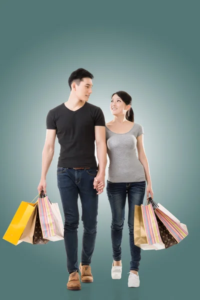 Asiática pareja compras — Foto de Stock