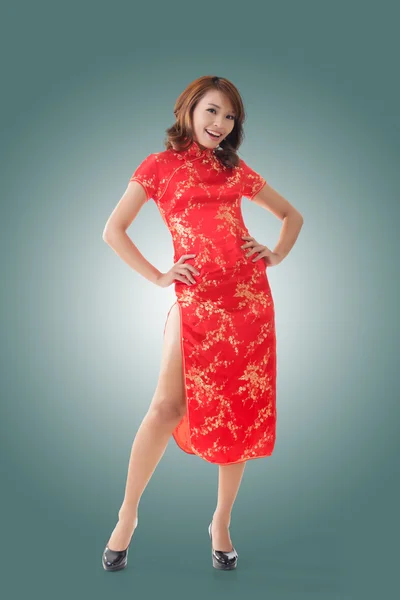 Chinesische Frauen tragen traditionelles Cheongsam — Stockfoto