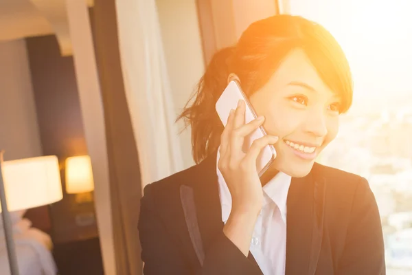 Mujer de negocios hablar —  Fotos de Stock