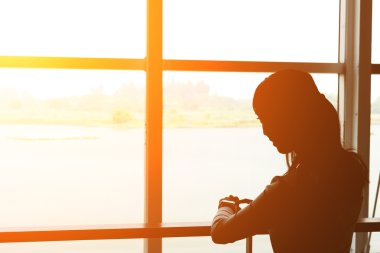 kadın kullanım akıllı izle