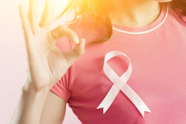 Fita de conscientização do câncer de mama rosa — Fotografia de Stock
