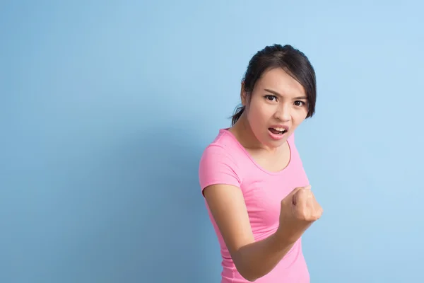 Enojado asiático mujer — Foto de Stock