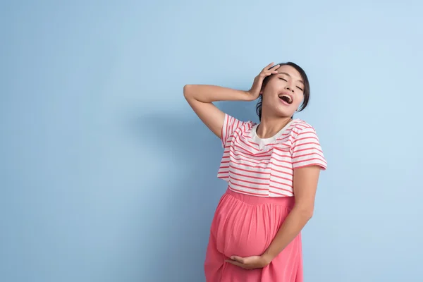 Bailando mujer embarazada —  Fotos de Stock