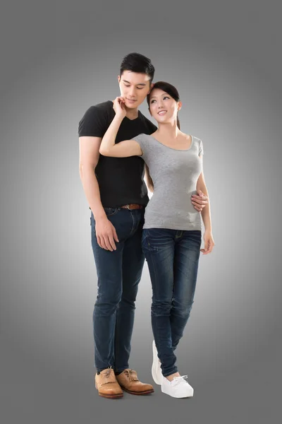 Junges asiatisches Paar — Stockfoto