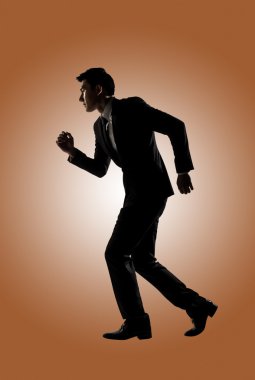 Kendine güvenen işadamı çalıştıran