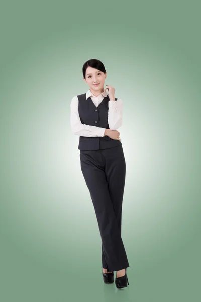 Zelfverzekerde Aziatische zakenvrouw — Stockfoto