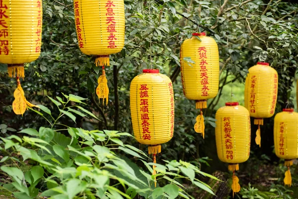 Nantou Taiwan Juni 2019 Gula Lyktor Vid Xian Buddhist Tempel — Stockfoto