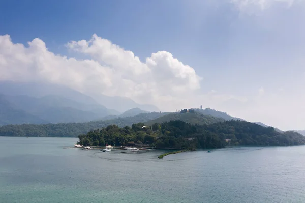 台湾玉池 2019年10月5日 台湾南头新月湖宣广寺码头的航景 — 图库照片