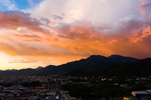 Puli Taiwan Juli 2020 Zonsondergang Stadsgezicht Van Puli Stadsgezicht Nantou — Stockfoto