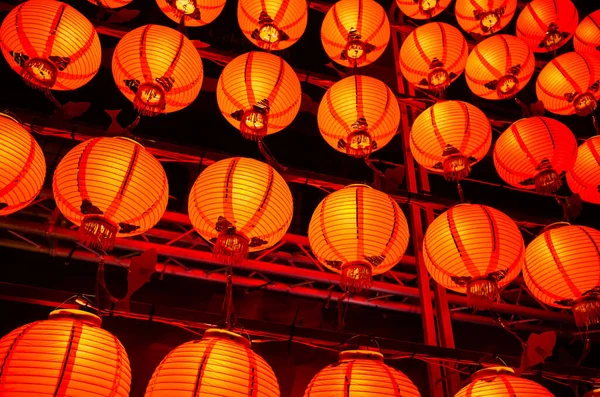 Lanterna Vermelha Pendurada Noite Ano Novo Chinês — Fotografia de Stock