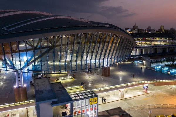 台湾台中市 2020年2月19日 台湾台中市台中火车站夜景 — 图库照片