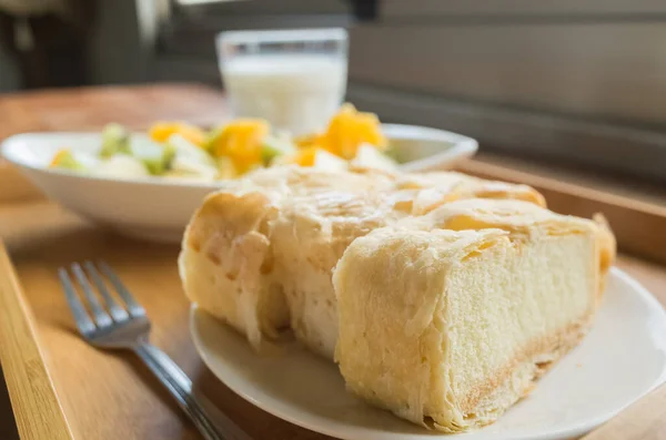 Café Manhã Com Leite Frutas Bolo Manhã — Fotografia de Stock