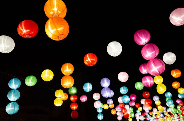 Kleurrijke Lantaarn Opknoping Nacht Bij Chinees Nieuwjaar — Stockfoto