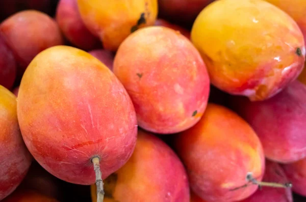 Stacks Mango Fruits Vivid Red Color Traditional Marketplace Taiwan — Stock Photo, Image