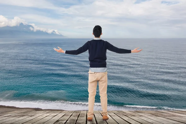 Op zoek naar de Oceaan — Stockfoto