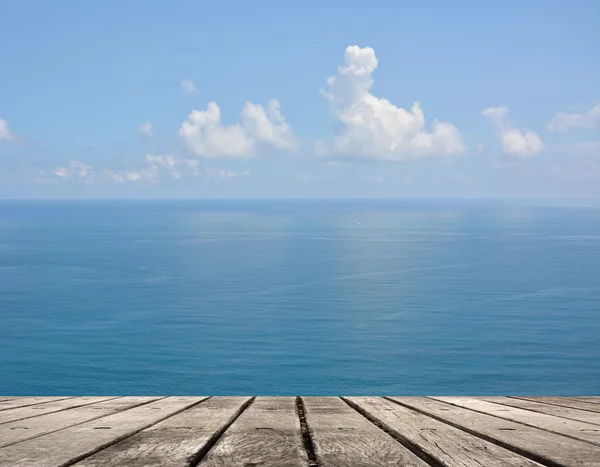 Havet och skrivbord bord — Stockfoto