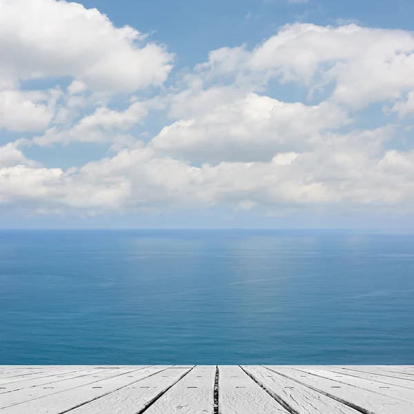 Havet och skrivbord bord — Stockfoto