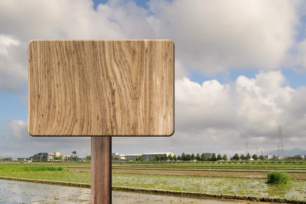 Blank wooden sign — Stock Photo, Image