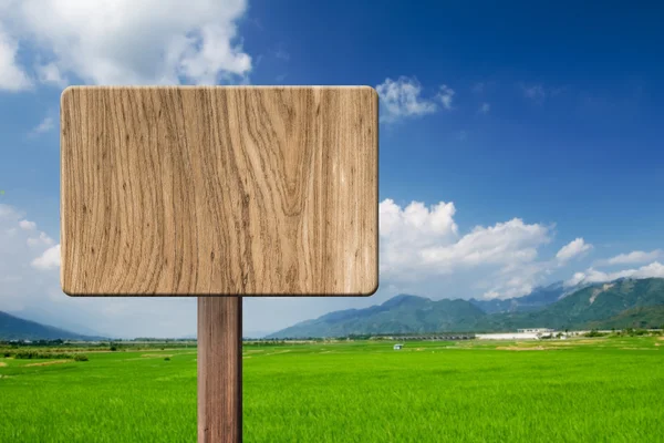 Blank wooden sign — Stock Photo, Image