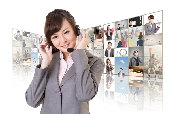 Mujer con auriculares — Foto de Stock