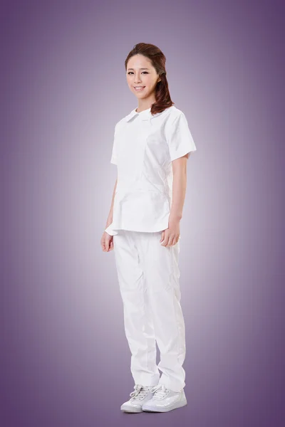 Aantrekkelijke Aziatische verpleegster — Stockfoto